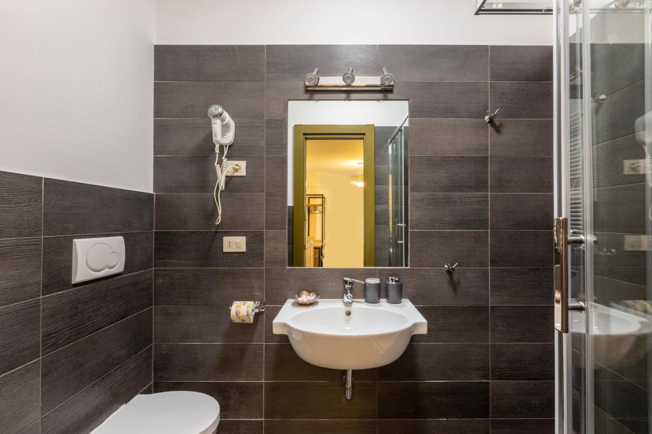 La Riviere Guesthouse Trastevere Рим Екстериор снимка