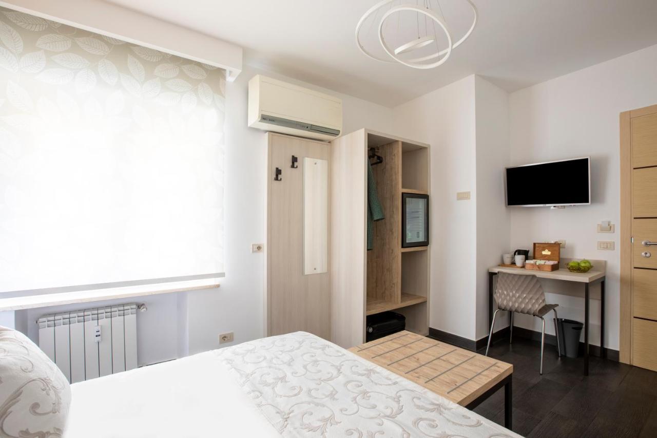 La Riviere Guesthouse Trastevere Рим Екстериор снимка